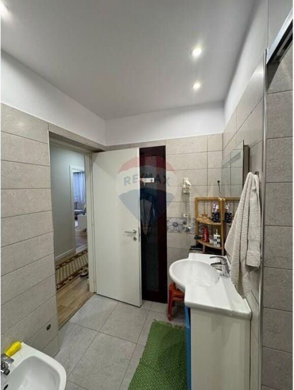 Apartment - For Rent - Pazari i Ri, Tirana