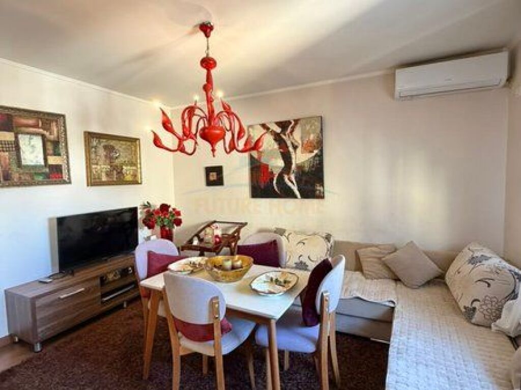 Shitet, Apartament 1+1, Ambasada Amerikane, Rruga e Elbasanit, Tiranë