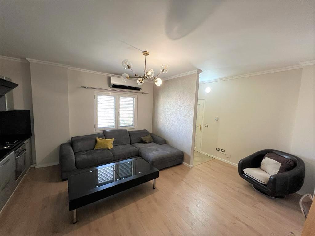 Appartamento 2+1 in vendita in Via Durazzo, vicino al Mosaico di Tirana. ID D8142A21