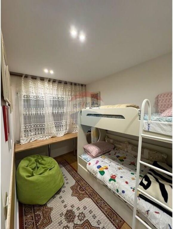 Apartment - For Rent - Pazari i Ri, Tirana