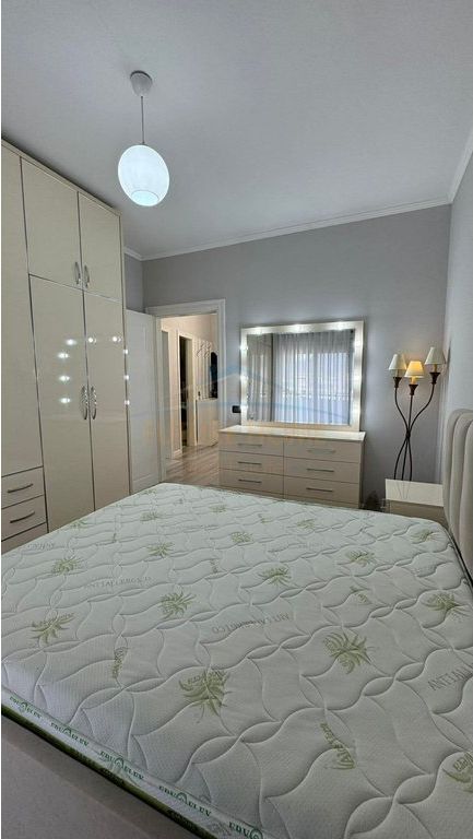 Qera, Apartament 2+1+2 Unaza e Re