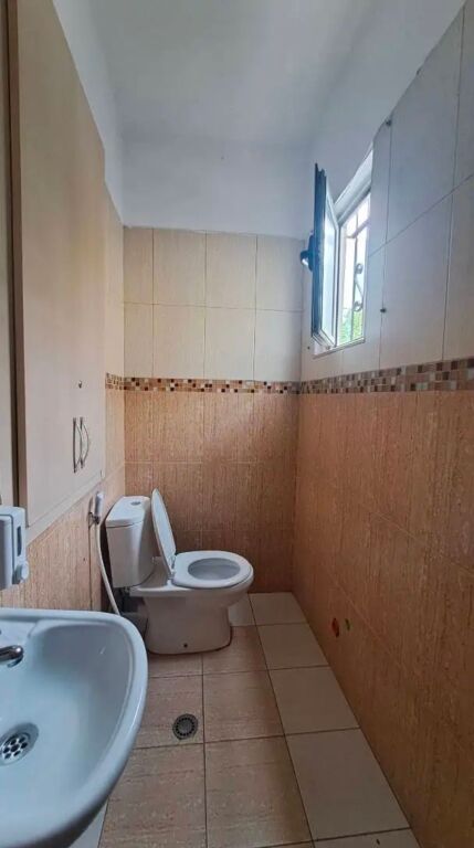 Local bar for sale - Myslym Shyri