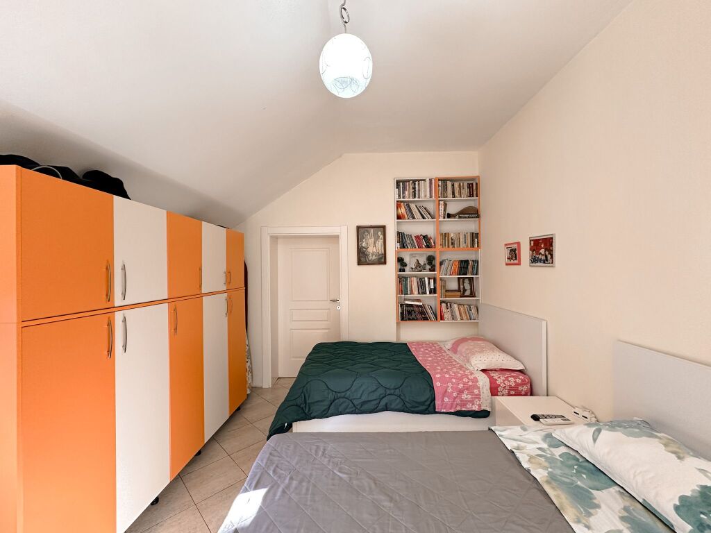 Shitet apartament 2+1 te Liqeni i Thatë, Tiranë