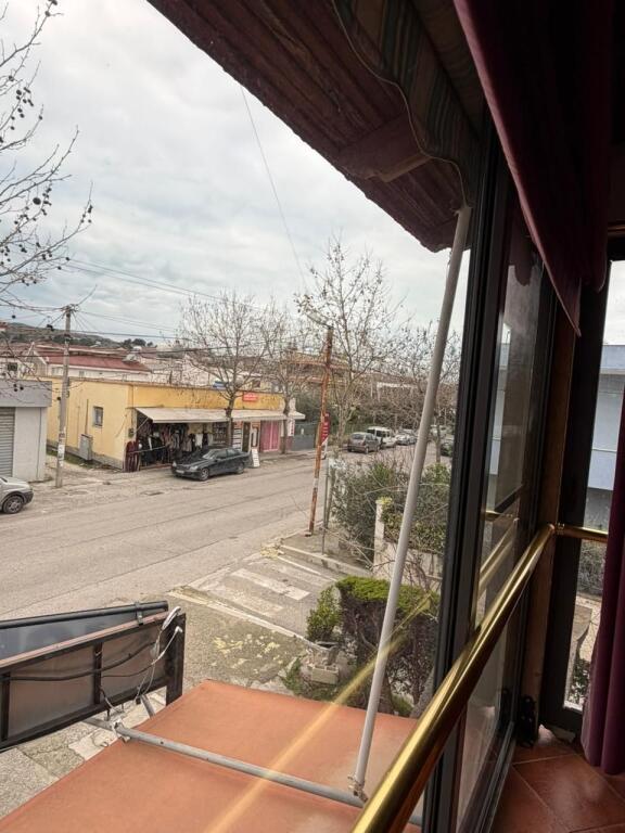 Business premises for rent located in the hospital next to the main road Petrit Llaftiu