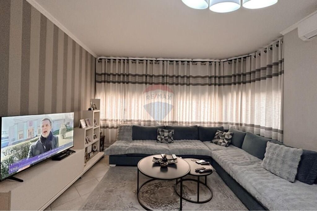 Shitet apartament 2+1 te Liqeni i Thatë, Tiranë