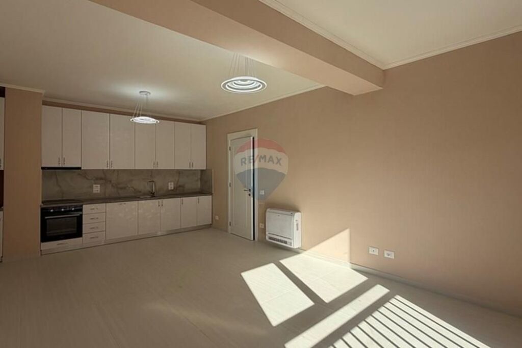 Bulevardi i Ri, jepet me qira 2+1+2