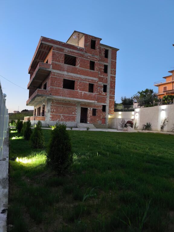 SHITET VILE PRIVATE 4 KATESHE DURRES 270.000 EURO