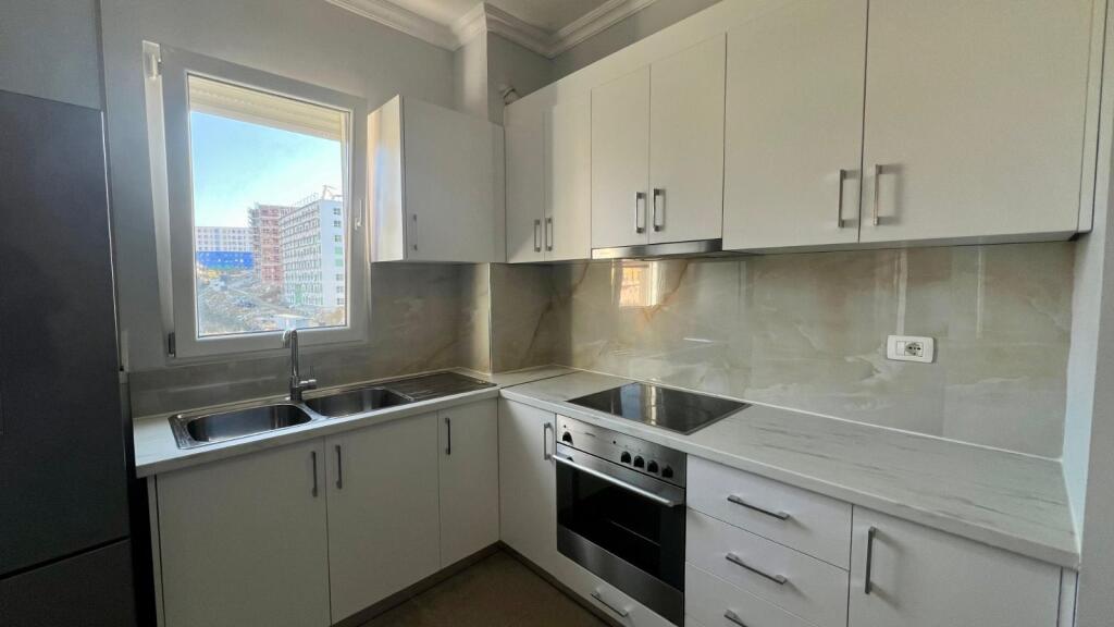 In Affitto: 1+1📍Ali Dem (Via Pasho Hysa) - 430€ - Sup.80m² - Nuovo Palazzo Anno 2024 || Illuminazione naturale &amp; Vista rilassante🌞