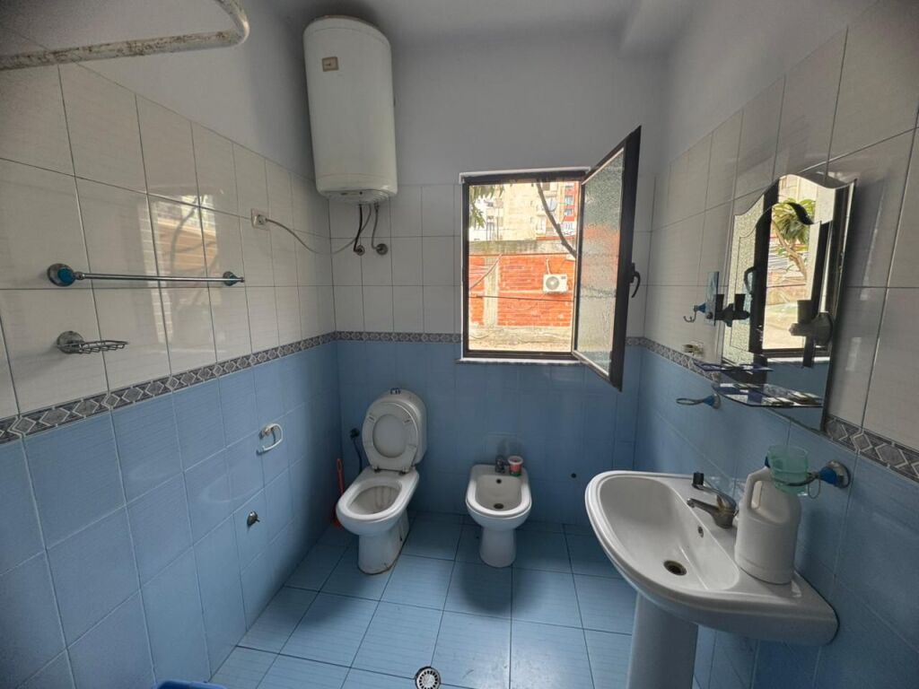 Casa Privata in Affitto 3+1 - 450 trattabili – Astir, vicino a Santana!!