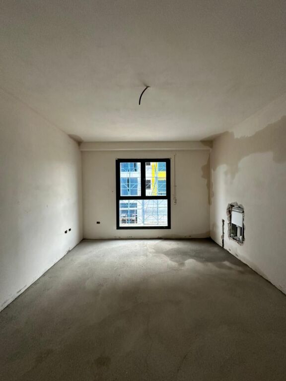 🏡 SHITET APARTAMENT 2+1 – COLOUR SPLASH, PASKUQAN
