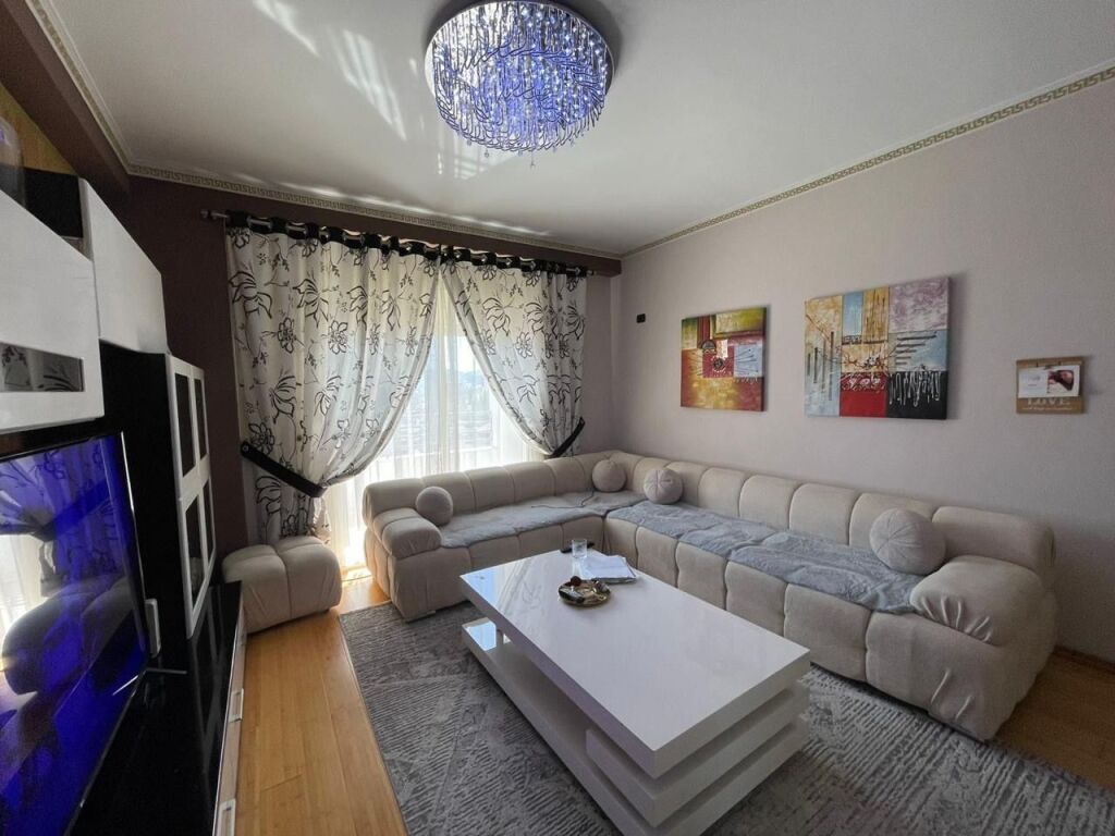 Shitet apartament 2+1 i mobiluar ne Don Bosko