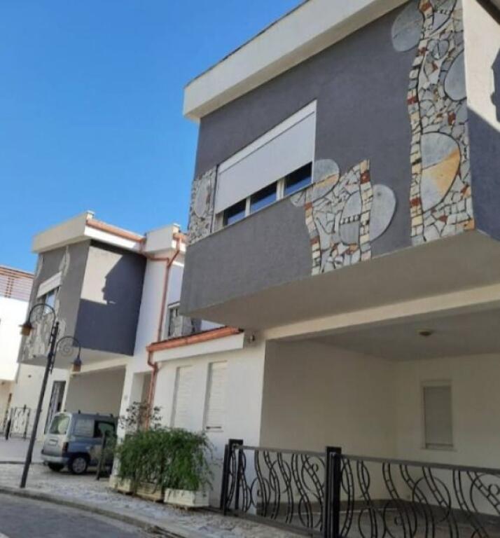 Qera | Vilë 4 + 1 | Kodra e Diellit 2 | 1800 €/muaj