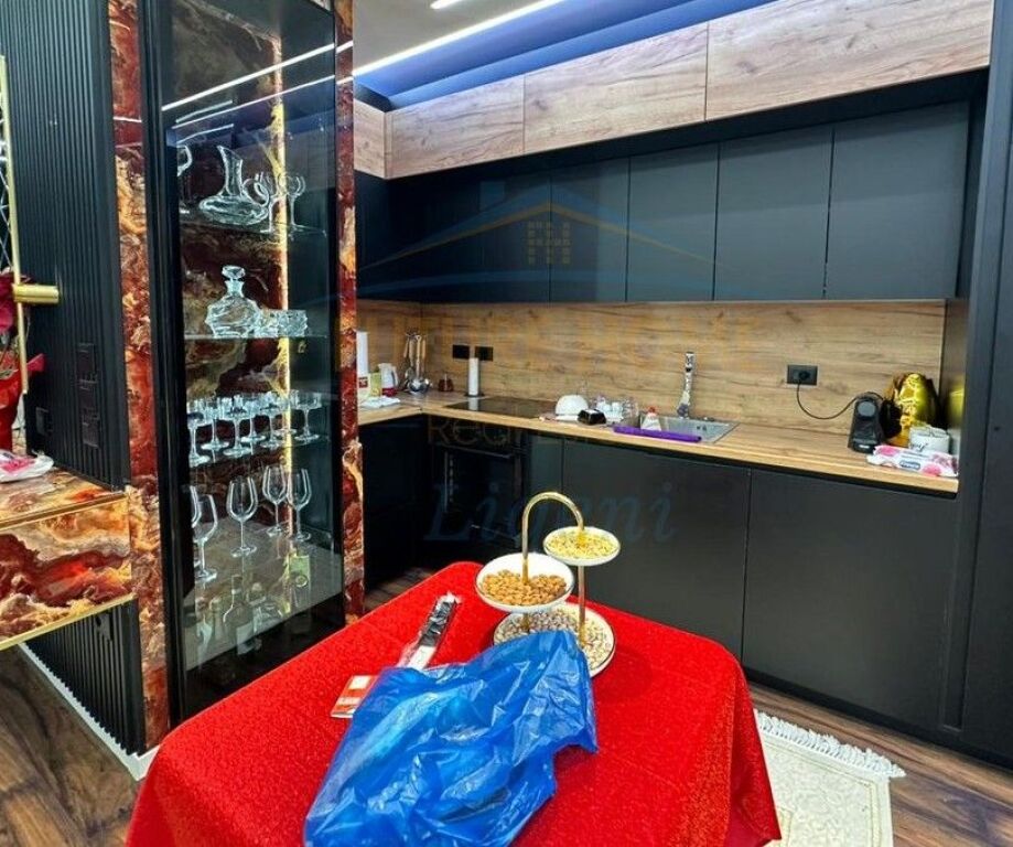 Qera, Apartament 2+1+2, Zogu i Zi, Tiranë.