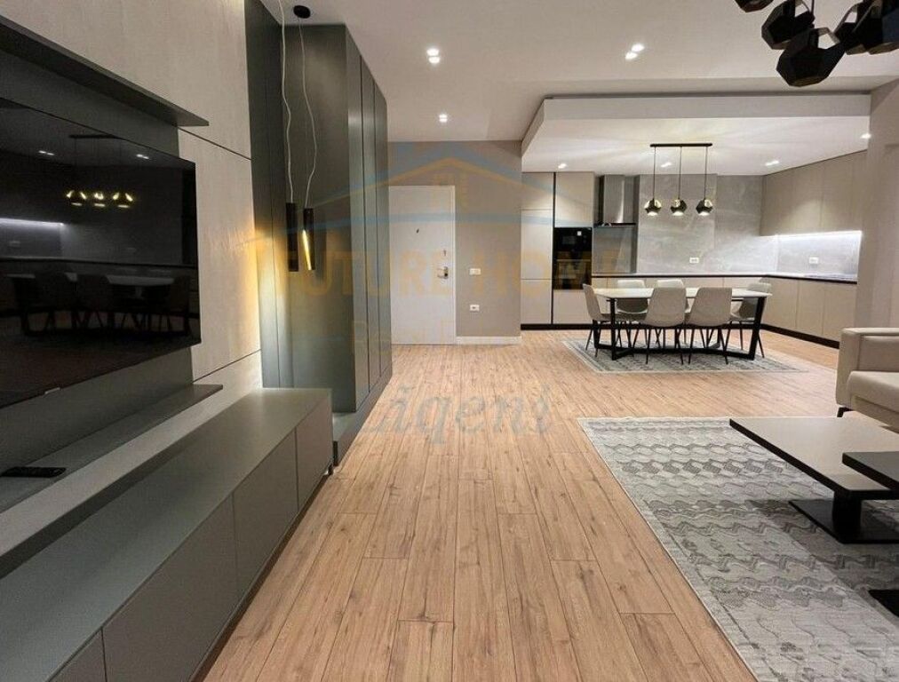 Affitto, Appartamento 2+1+2, Giardino Botanico, Tirana.