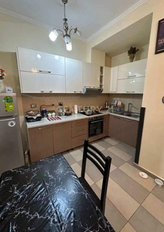 🌟 Appartamento 2+1 in Vendita a Xhamllik – Posizione Pratica a Tirana