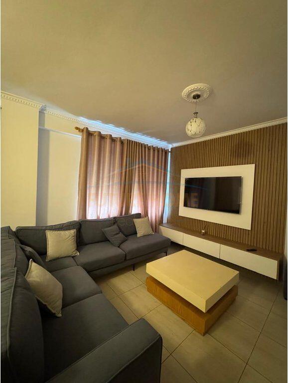 Shitet Apartament 1+1, Kompleksi Magnet, 21 Dhjetori