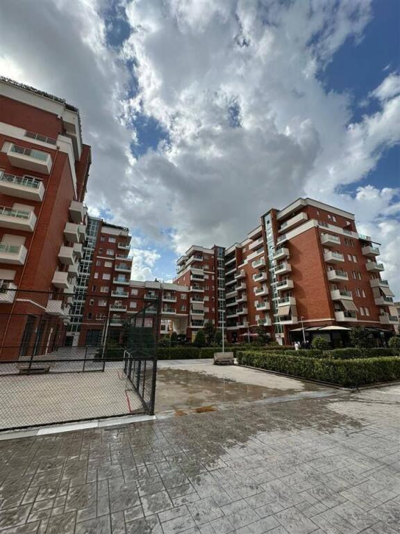 💥 ESCLUSIVO 💥 Locale Commerciale in Affitto a Green City, Nuovo Anello