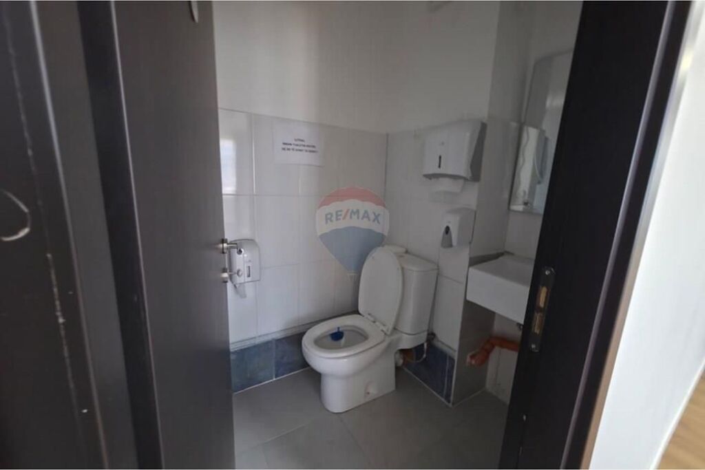 Office - For Rent - New Boulevard, Tirana