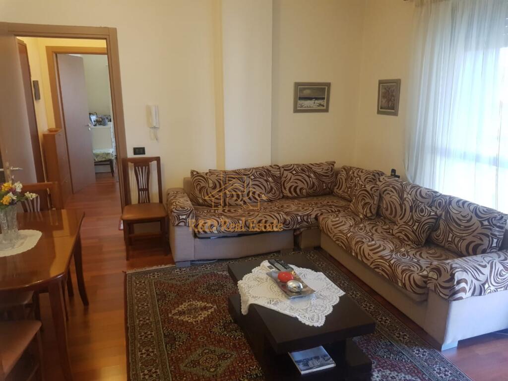 🏡 Apartment 1+1 for rent – Pazari i Ri