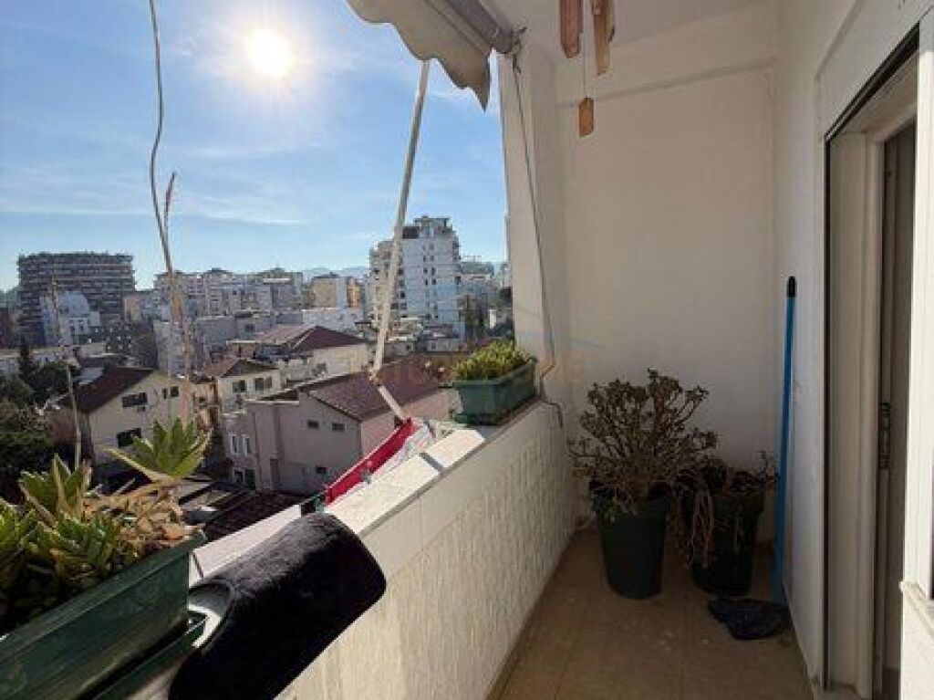 Shitet, Apartament 1+1, Ambasada Amerikane, Rruga e Elbasanit, Tiranë