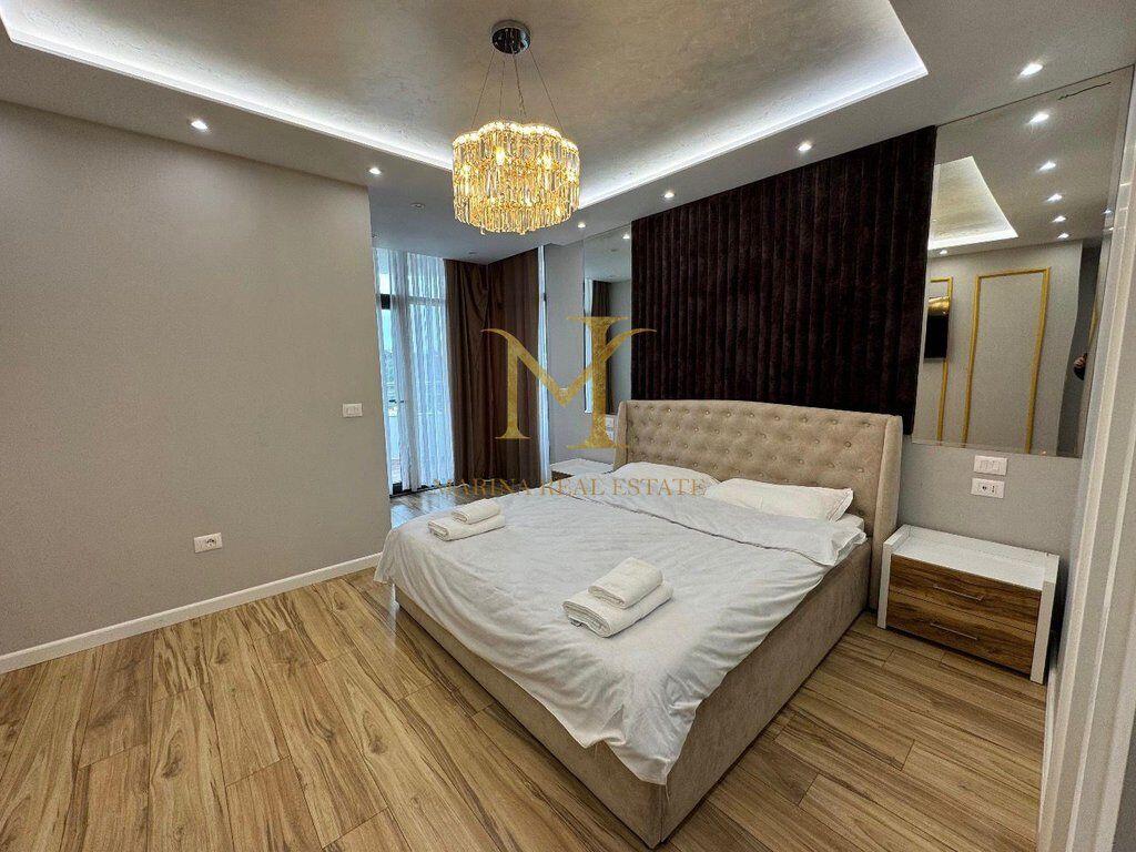 APARTAMENT ME QERA 2+1+2 NE VOLLGA TEK 27 KATESHI !