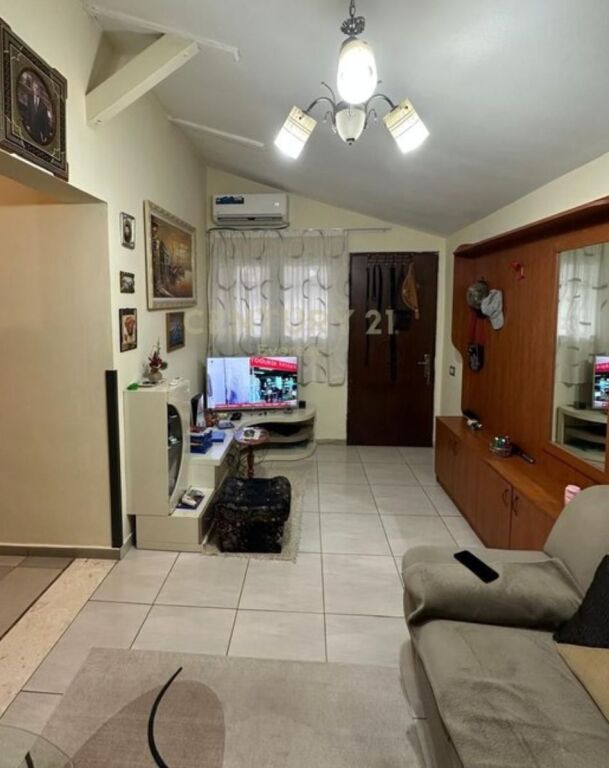 🌟 Appartamento 2+1 in Vendita a Xhamllik – Posizione Pratica a Tirana