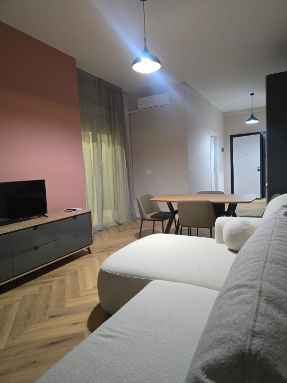 Apartament 1+1 me qira 500eu
