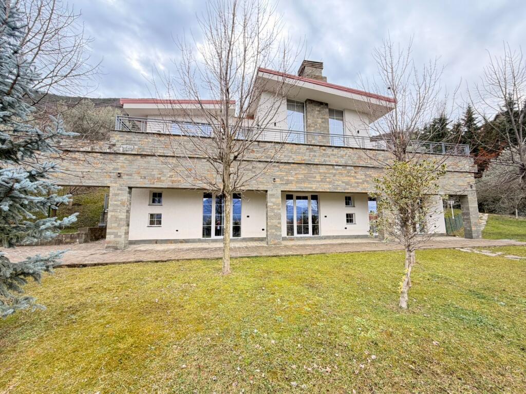 SHITET VILE UNIKE NE PETRELE !