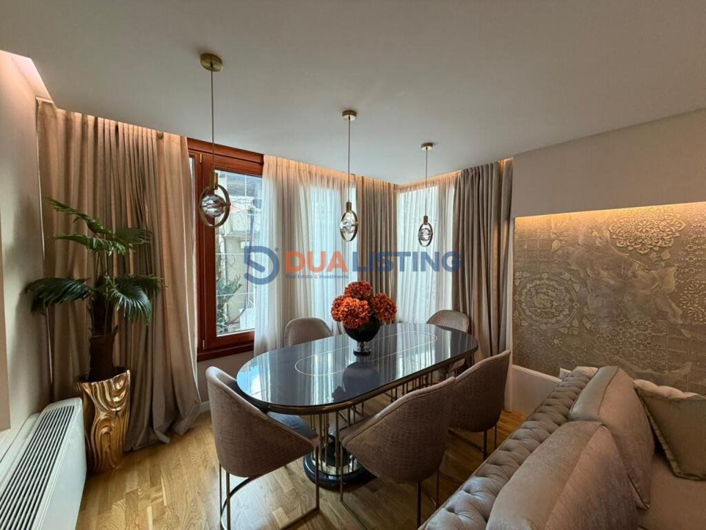 Apartment 3+1+2 for sale on Elbasan Street!