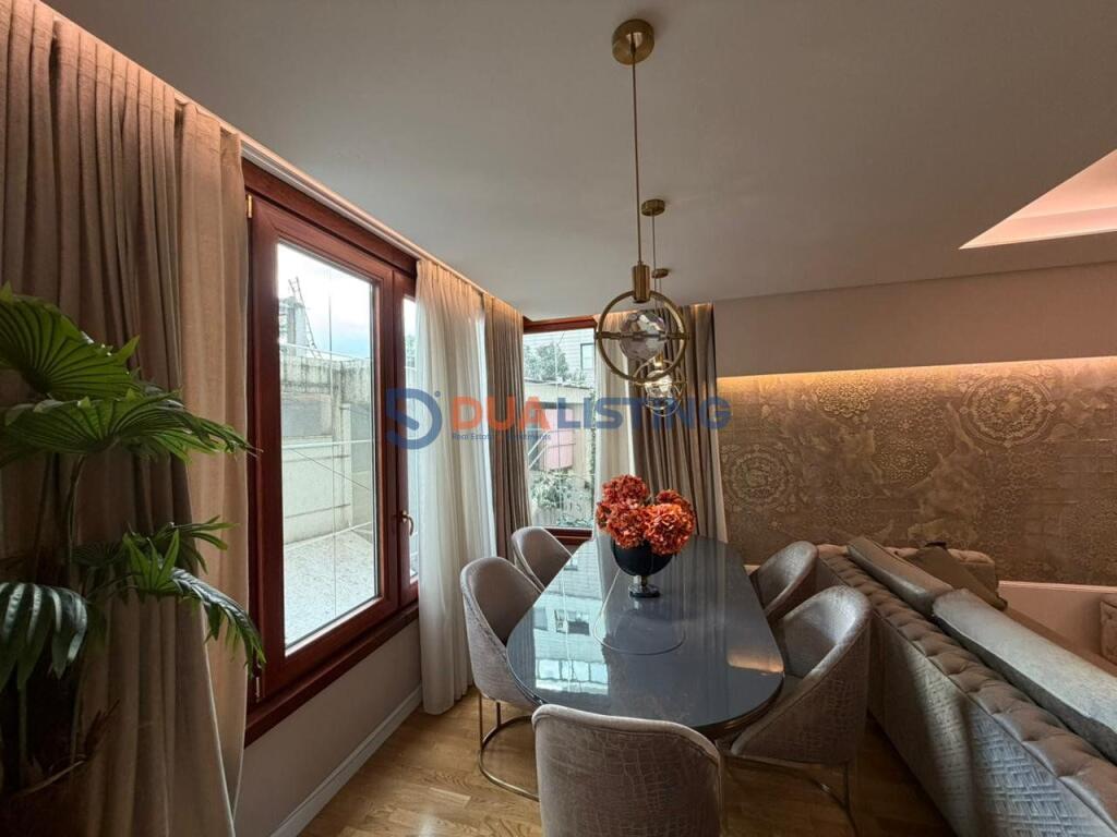 Apartament 3+1+2 ne shitje tek Rruga Elbasanit!