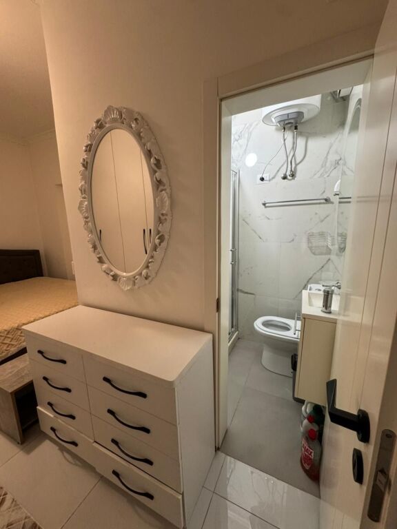 Apartament me qira 1+1 te Rruge e Dibres
