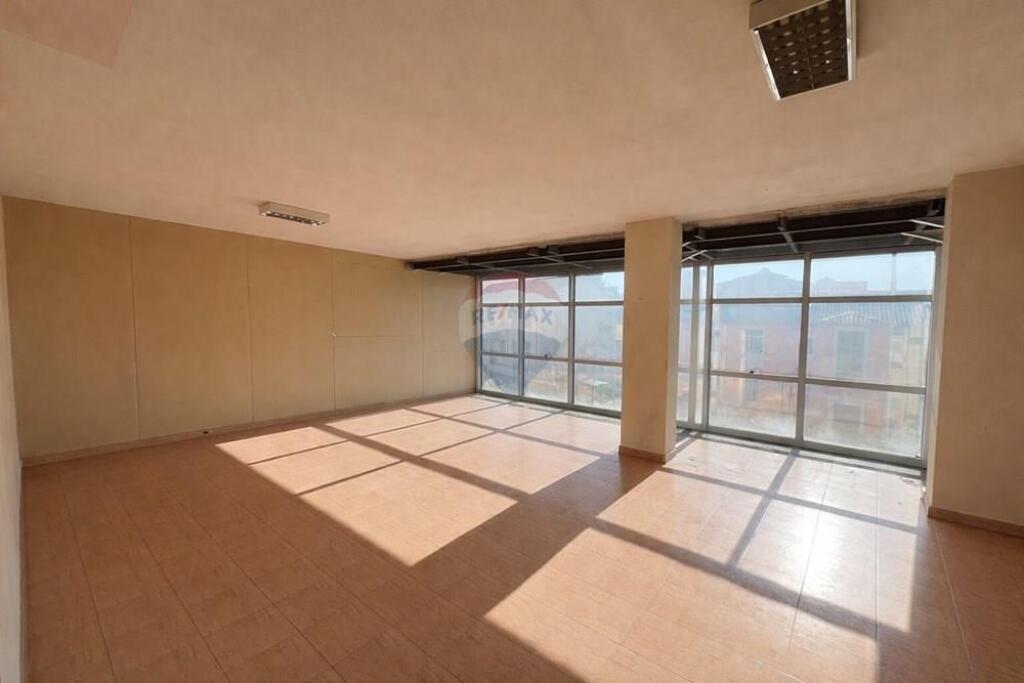 ESCLUSIVO AMBIENTE COMMERCIALE IN AFFITTO KINOSTUDIO !