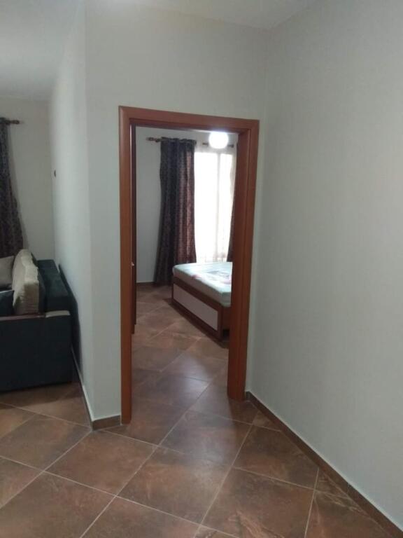 Jepet me qira apartament te rrota kuqe