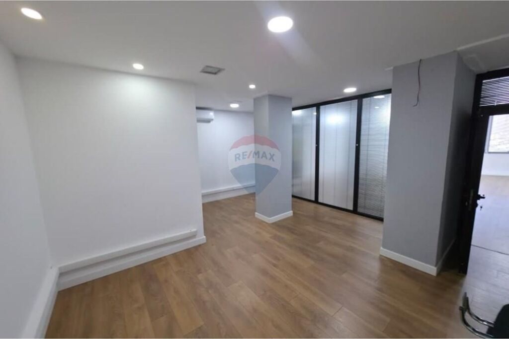 Office - For Rent - New Boulevard, Tirana