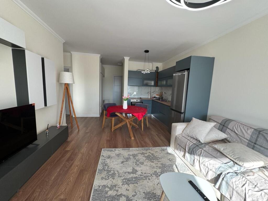 Jepet apartament me qera 2+1+2