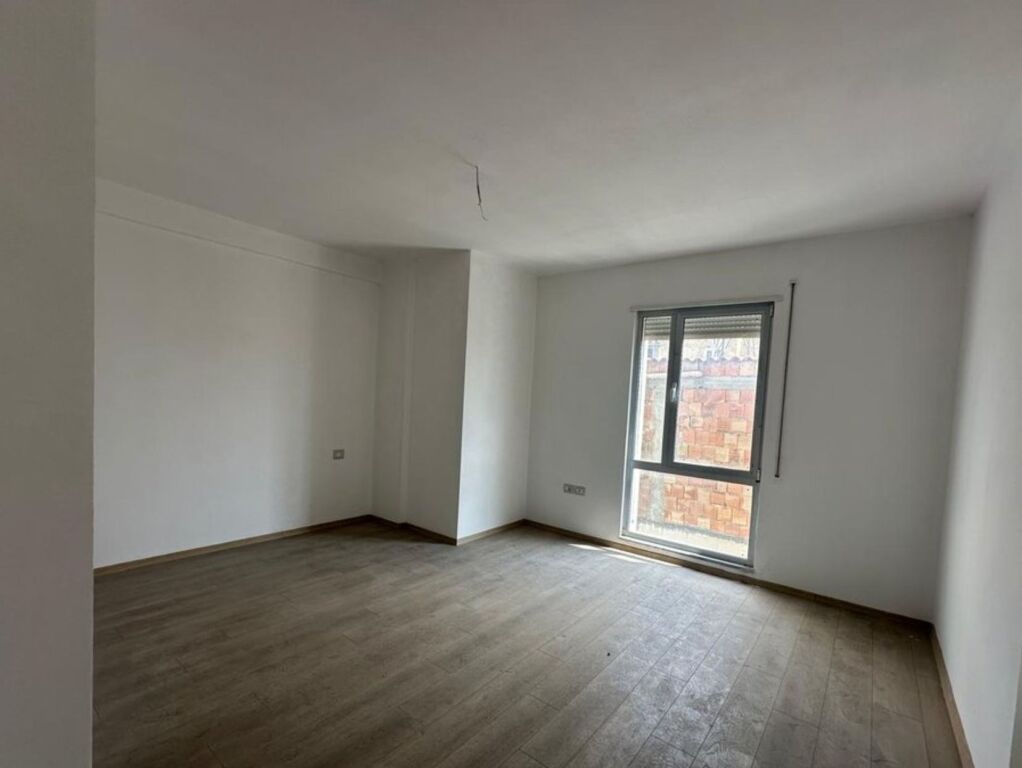 ✨ Appartamento 2+1+2 in vendita – Xhamllik, Tirana | Spazio Ampio