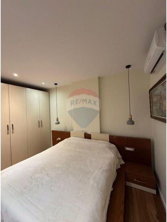 Apartment - For Rent - Pazari i Ri, Tirana