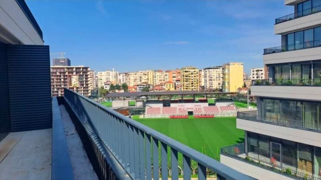 Apartament 2+1+2 me Parking - Lakeview