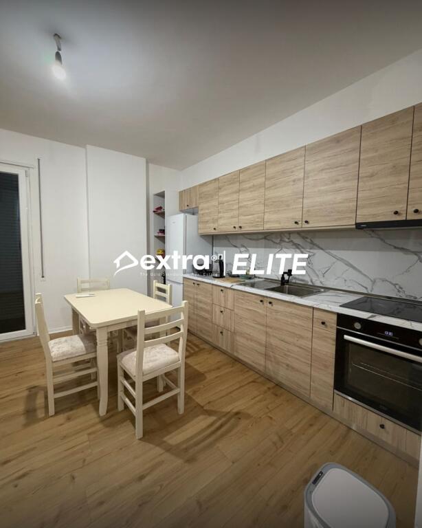 Qira 2+1+2 Trio Tower, Tiranë