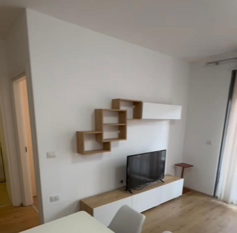 Jepet  me qira 1+1+parkim Te Fiori Di Bosko 650€