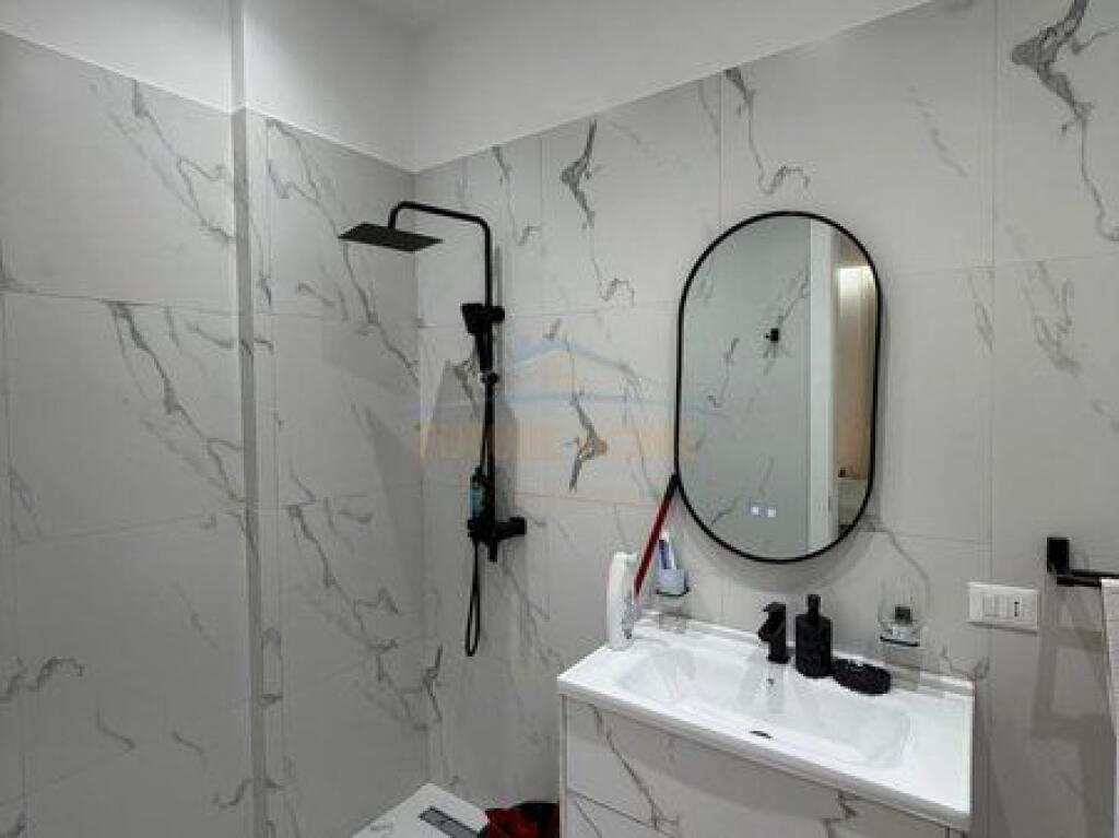 Shitet, Apartament 2+1+2+Post Parkimi, "Kompleksi Delijorgji ", Tiranë