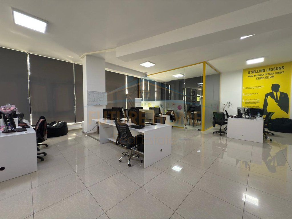 Qera, Ambient Biznesi, Unaza e Re