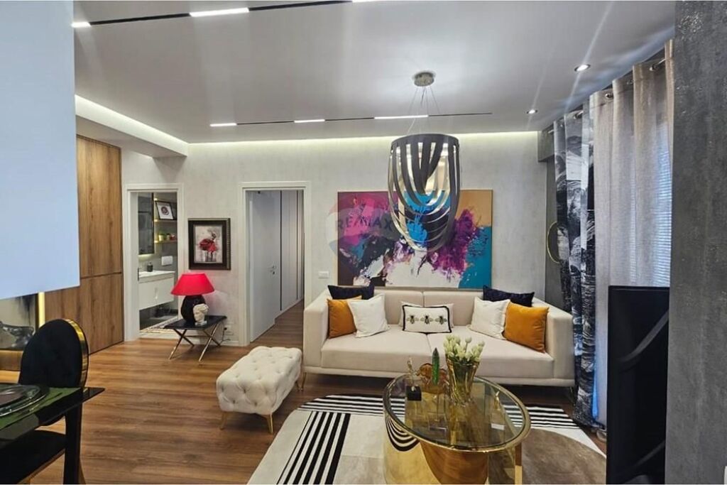 Luxury 1+1 apartment for rent at 21-Dhjetori!