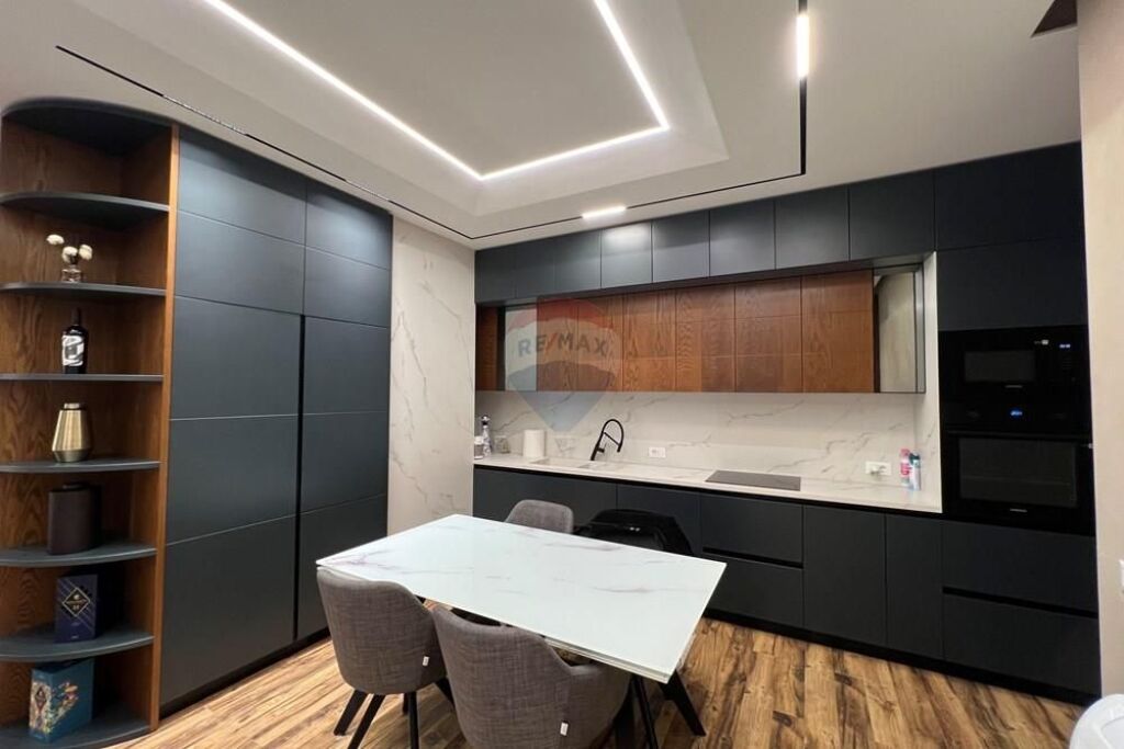 APARTAMENT 2+1+2+2 POSTE PARKIMI NE DELIJORGJ!
