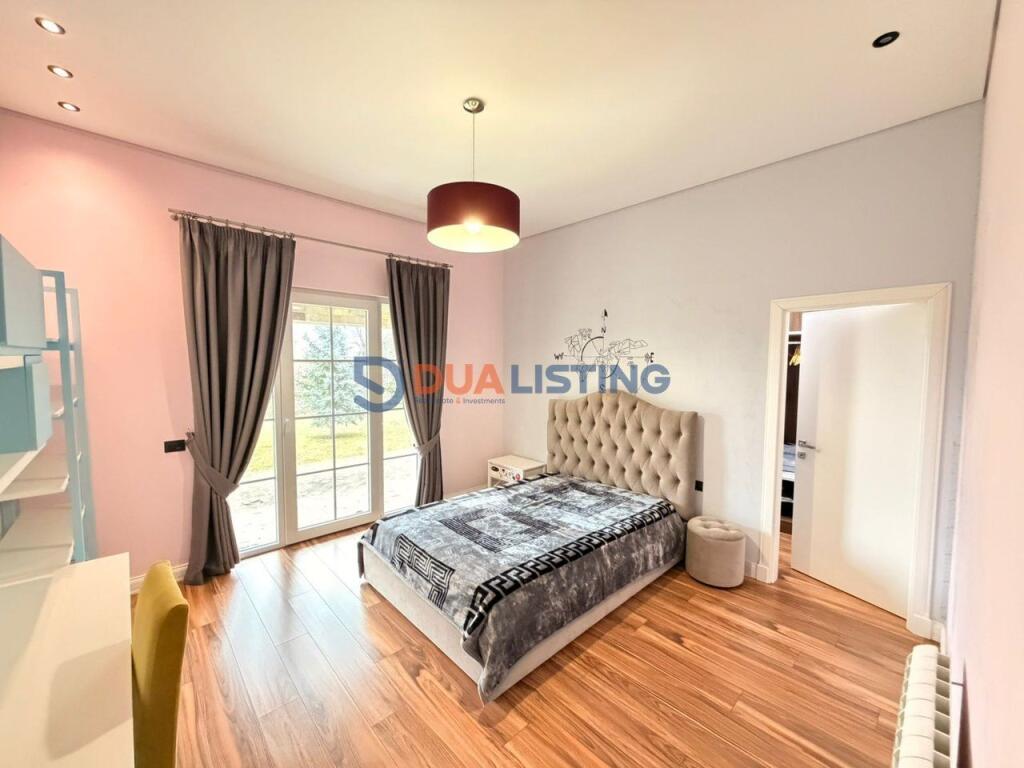 Vile premium individuale per Shitje, Petrele