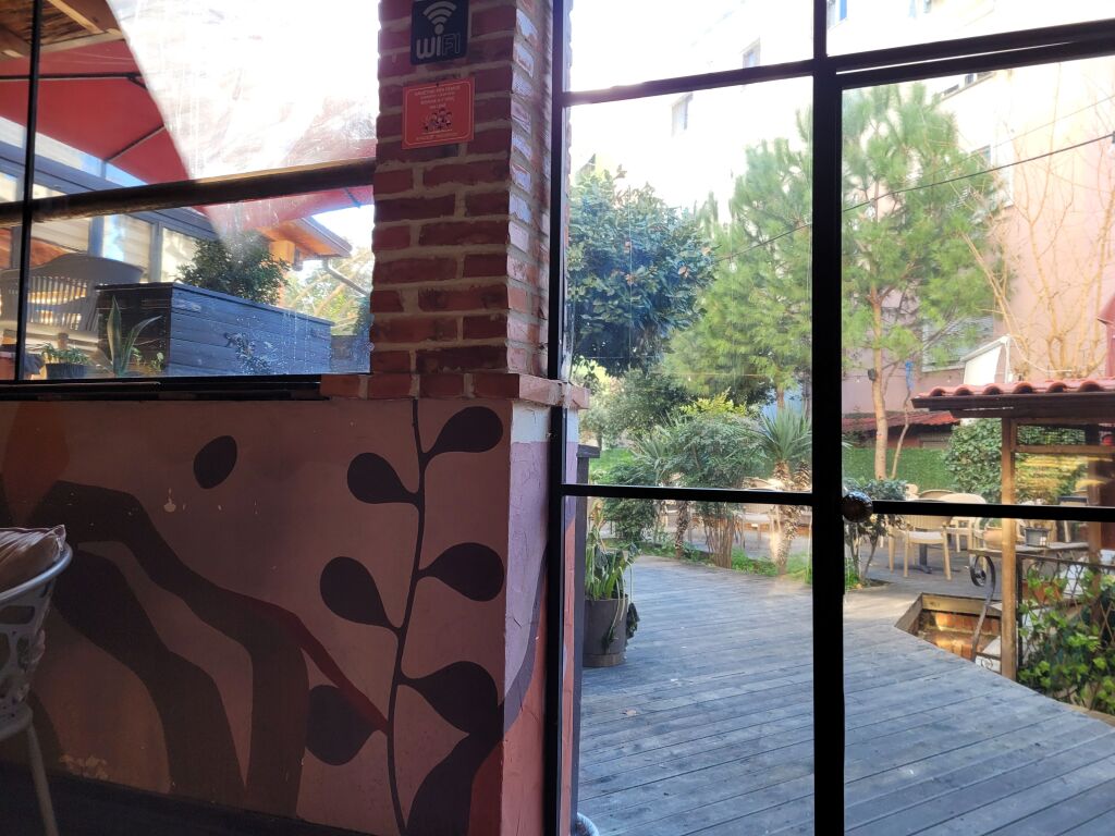 Bar ristorante in vendita vicino alla strada di Elbasan