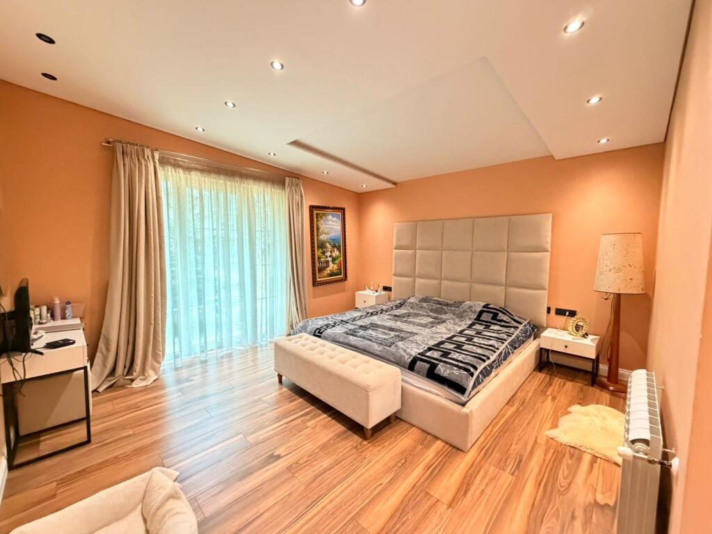 JEPET VILE UNIKE ME QIRA NE PETRELE !