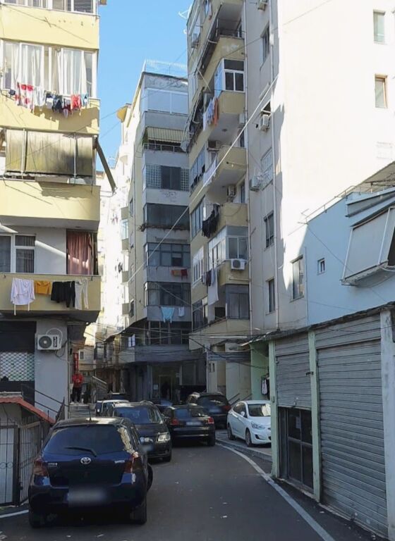 Negozio in vendita su strada secondaria vicino alla Scuola di Balletto