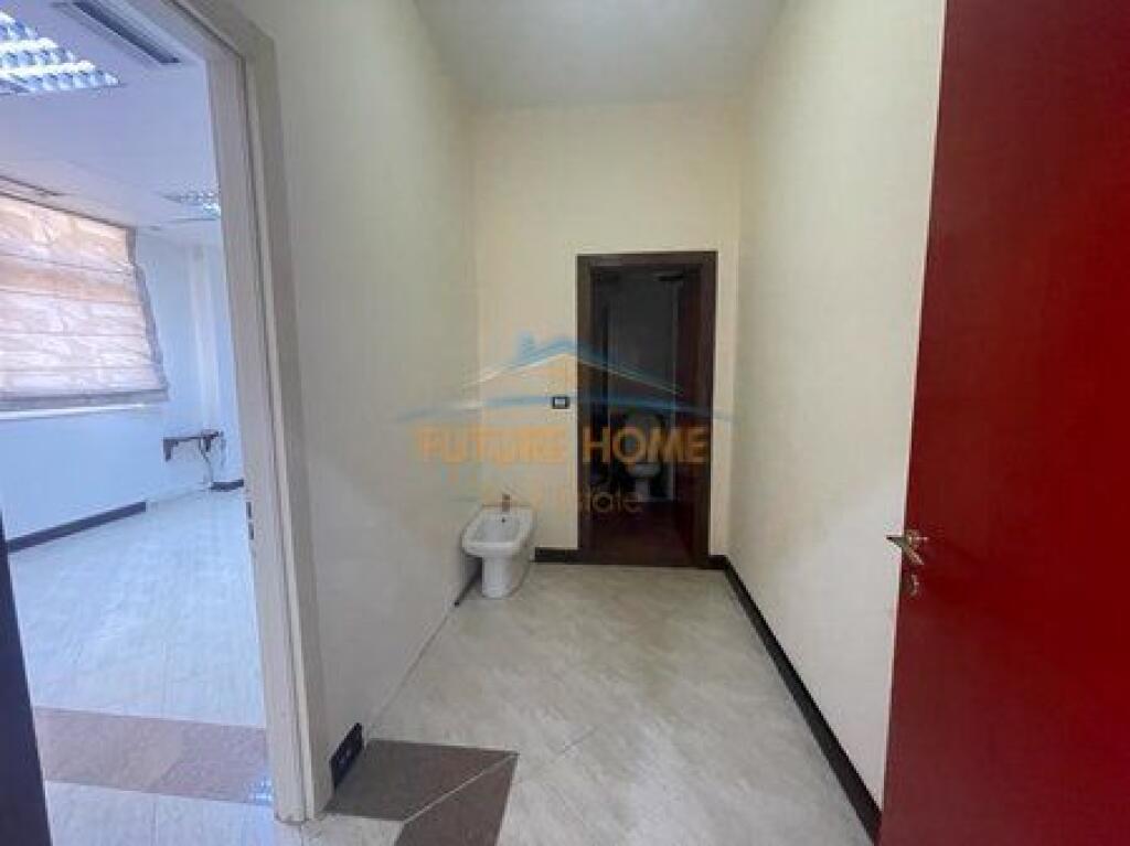 Shitet,Apartament 3+1+2,Mine Peza,Tiranë