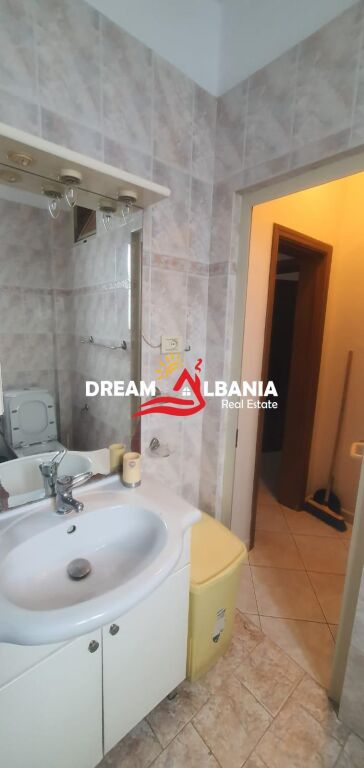 Apartament me qera 2+1+2+studio prane Fushes se Ali Demit ne Tirane (ID 4251433)